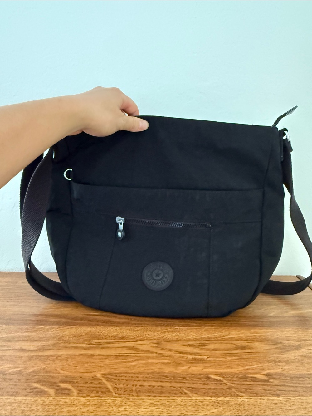 Black Crossbody Messenger Bag - Casual Everyday Shoulder Bag